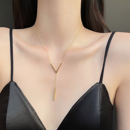 Title 3, Non-fading, light luxury high-grade clavicle ch...