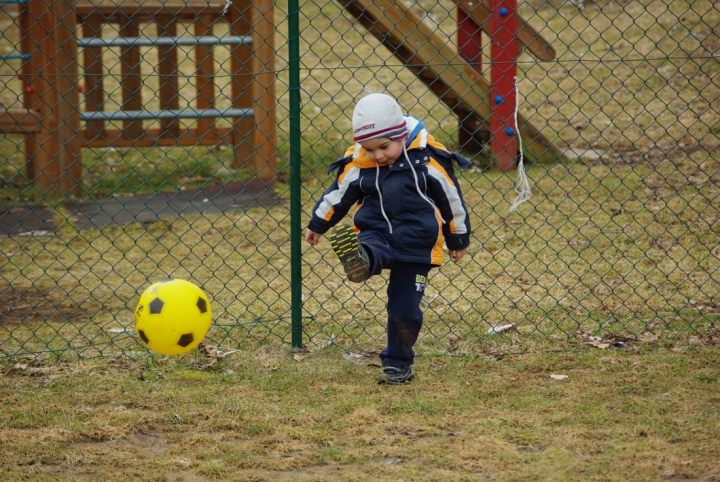 I BAMBINI E IL PALLONE di sergio71