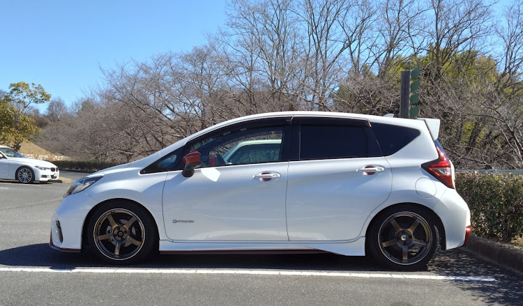 ノートの愛車の好きな角度・何時もいいねコメントありがとうございます😊に関するカスタム事例の投稿画像1枚目