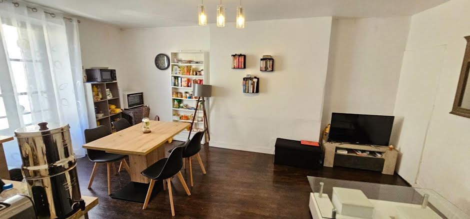 Vente maison 7 pièces 160 m² à Poitiers (86000), 240 000 €