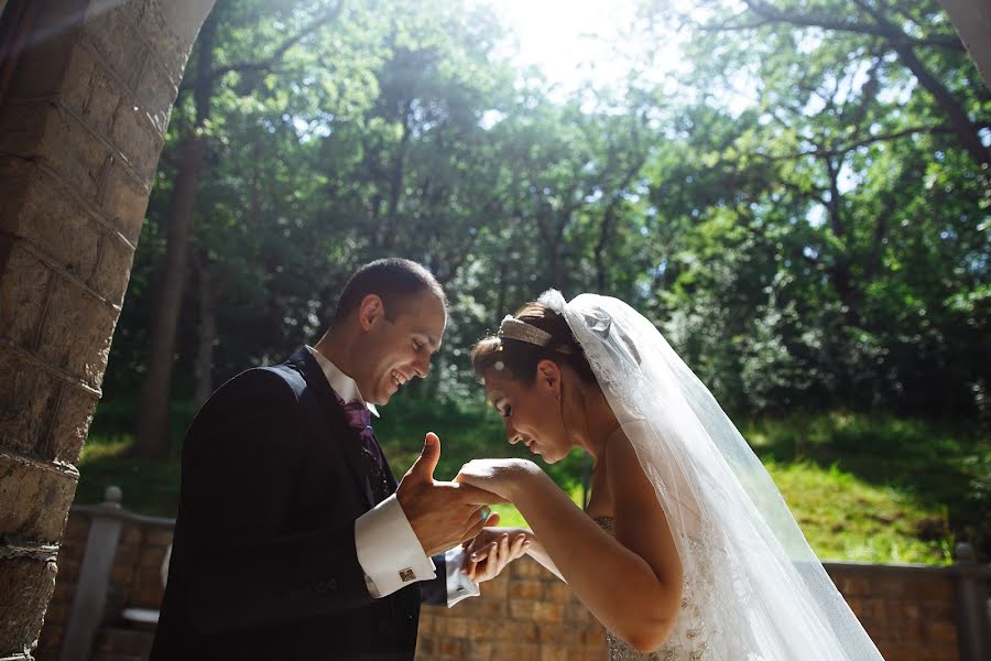 Fotógrafo de casamento Emil Doktoryan (doktoryan). Foto de 12 de julho 2016