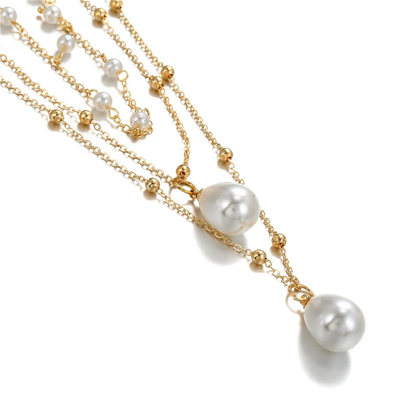 Colar de casamento multicamadas com pingente de pérolas barrocas góticas, ideal para noivas que buscam sofisticação e um toque gótico.