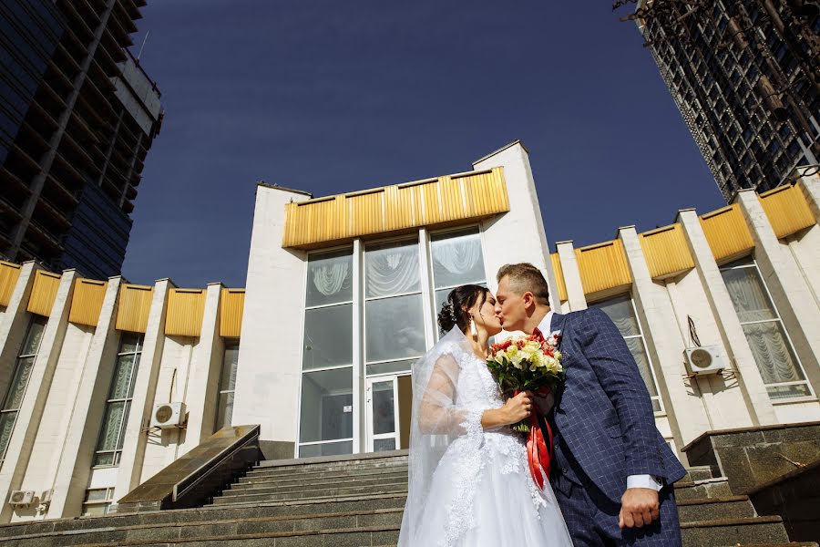 Fotografo di matrimoni Oleg Kolesnik (olegkolesnyk). Foto del 9 ottobre 2019