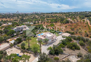 Villa with terrace 3