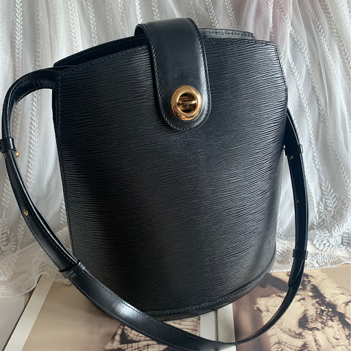 Louis Vuitton Vintage Cluny Black Epi Leather Bucket Shoulder Bag –  Amarcord Vintage Fashion