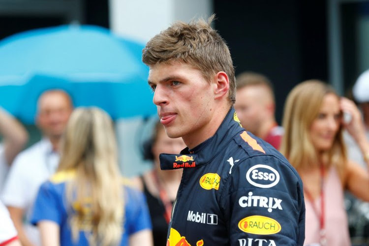 'Driver of the Day' Max Verstappen begrijpt frustratie van teamgenoot: "Hij heeft een gat in de wand tussen onze kamers geslagen"