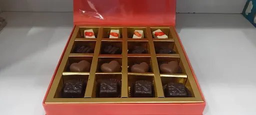 Kanha Chocolate Box 16 Pcs (Kesar)