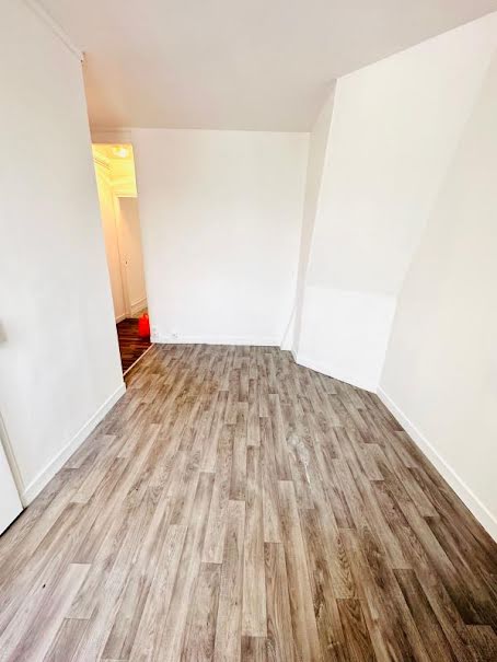 Location  appartement 2 pièces 27 m² à Rosny-sous-Bois (93110), 750 €