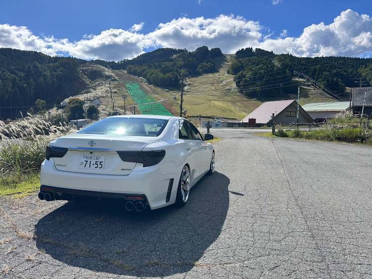 マークXのMark X・ドライブ・秋の気配・安全運転で行きましょー♪に関するカスタム事例の投稿画像1枚目