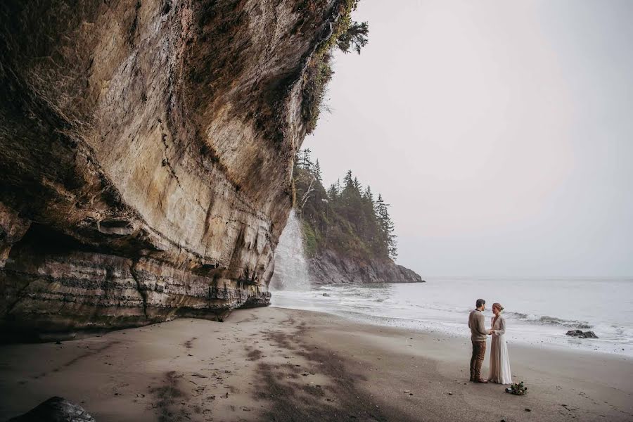 Fotógrafo de bodas Heather Stone (tulleandtweedvic). Foto del 11 de enero 2020