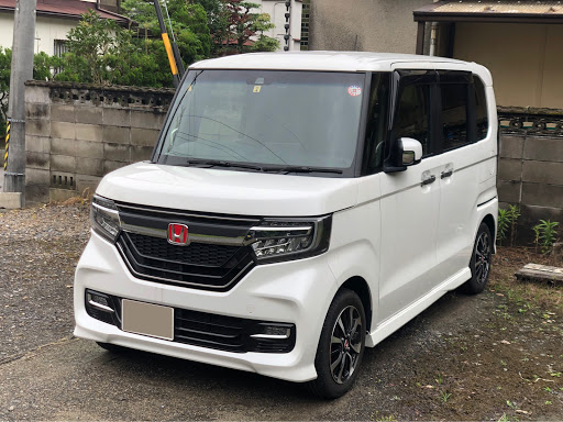 Nボックスカスタム Jf3の梅雨明けまだか 赤 バッジ Hマーク エンブレム交換 エンブレム加工に関するカスタム メンテナンスの投稿画像 車のカスタム情報はcartune