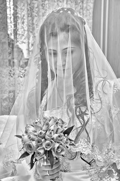 Wedding photographer Sergey Salmanov (photosharm). Photo of 10 March 2013