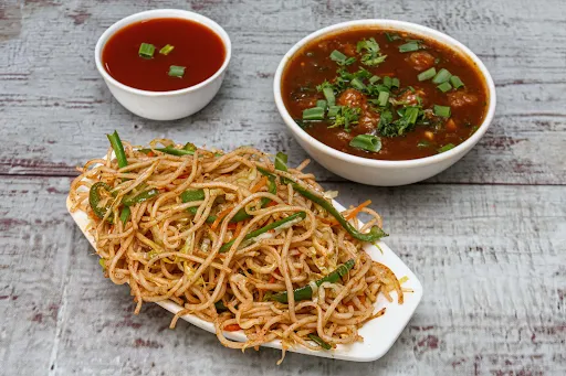 Veg Noodles + Gravy Manchurian