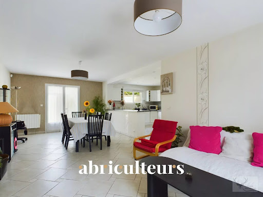 Maison contemporaine avec jardin et terrasse 2