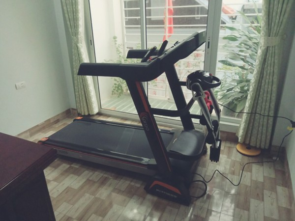 kinh nghiệm chọn mua máy chạy bộ mini tại nhà cho bạn nữ