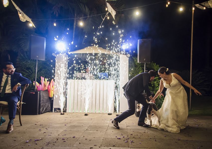 Fotografo di matrimoni Elena Flexas (elenaflexas). Foto del 22 aprile 2021