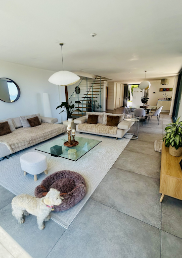 Seaside villa with pool 5