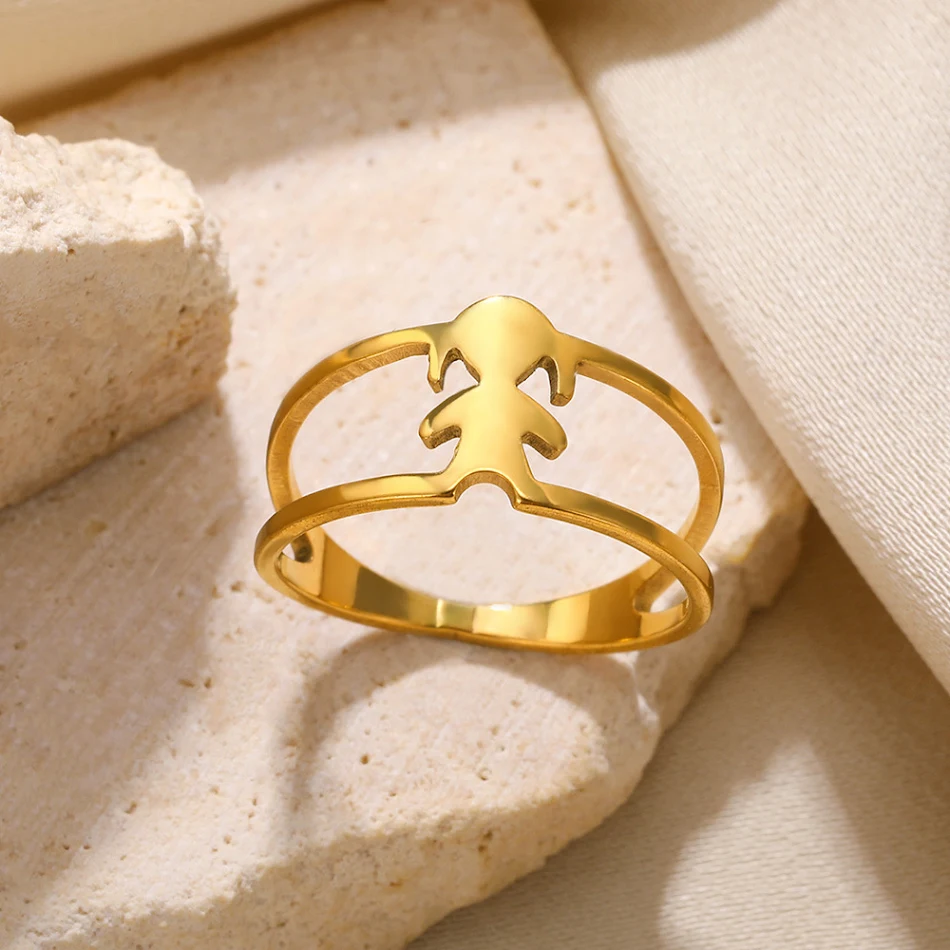 Eenvoudige geometrische holle roestvrijstalen ring. Stijlvol, duurzaam en perfect voor dagelijks gebruik. Een elegante accessoire.