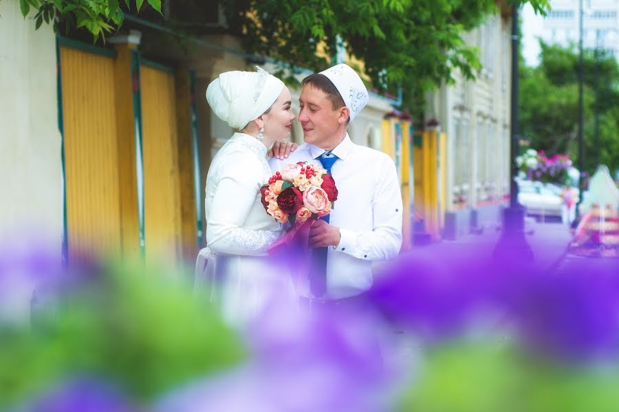 Fotógrafo de casamento Lenar Yarullin (yarullinlenar). Foto de 19 de junho 2019