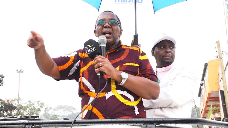 Mwaure Waihiga addressing Murang'a town residents on July 28,2022.