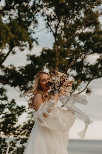 Fotografo di matrimoni Leonilda Iacono (vivafotografie). Foto del 10 marzo 2022