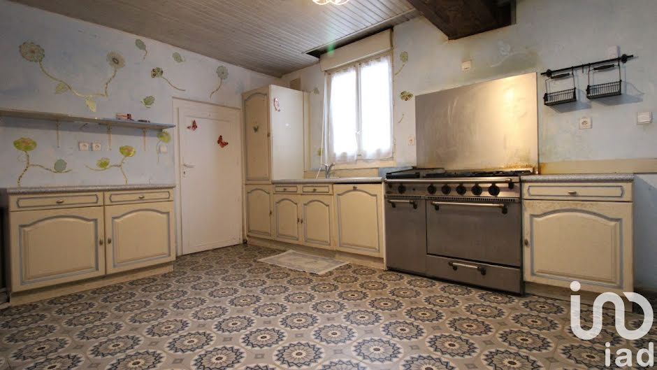 Vente maison 4 pièces 132 m² à Oucques (41290), 150 000 €