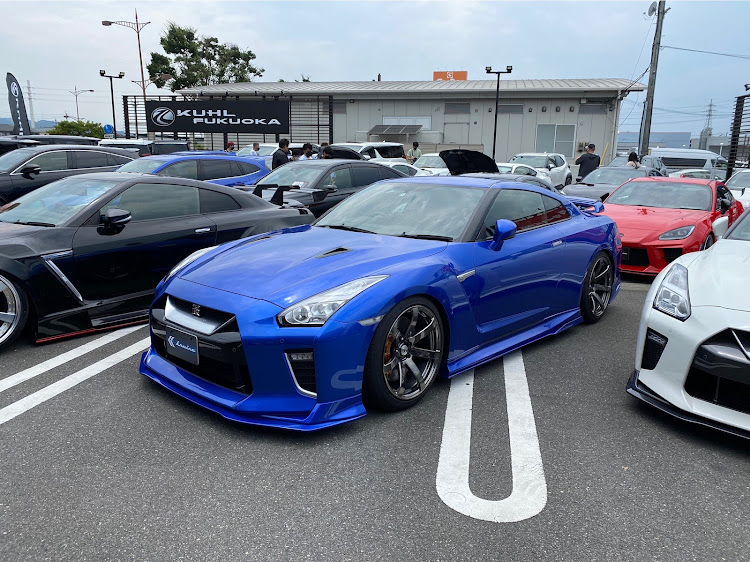 ヴォクシーのKUHL・KUHL FUKUOKA・新規オープンに関するカスタム事例の投稿画像6枚目
