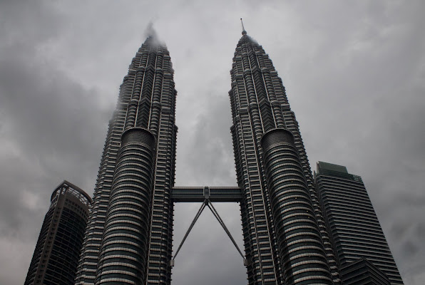 Temporale sopra le Petronas di Mihaela Robu