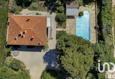 House with pool and terrace 4