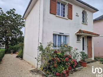 maison à Saint-Pierre-d'Exideuil (86)