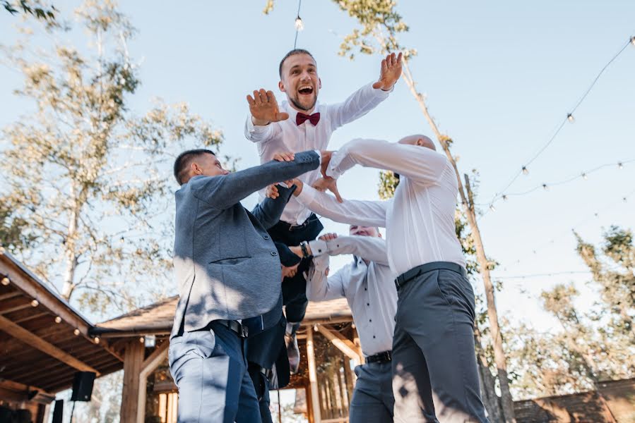 Fotógrafo de casamento Elena Ryakina (lenochkar). Foto de 12 de outubro 2022