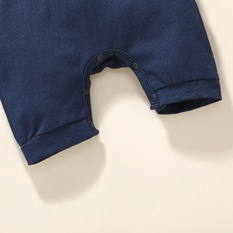 Gestreept eendelig rompertje voor baby's en peuters in boxerstijl. Comfortabel en modieus. Ideaal voor dagelijks gebruik en spelen.