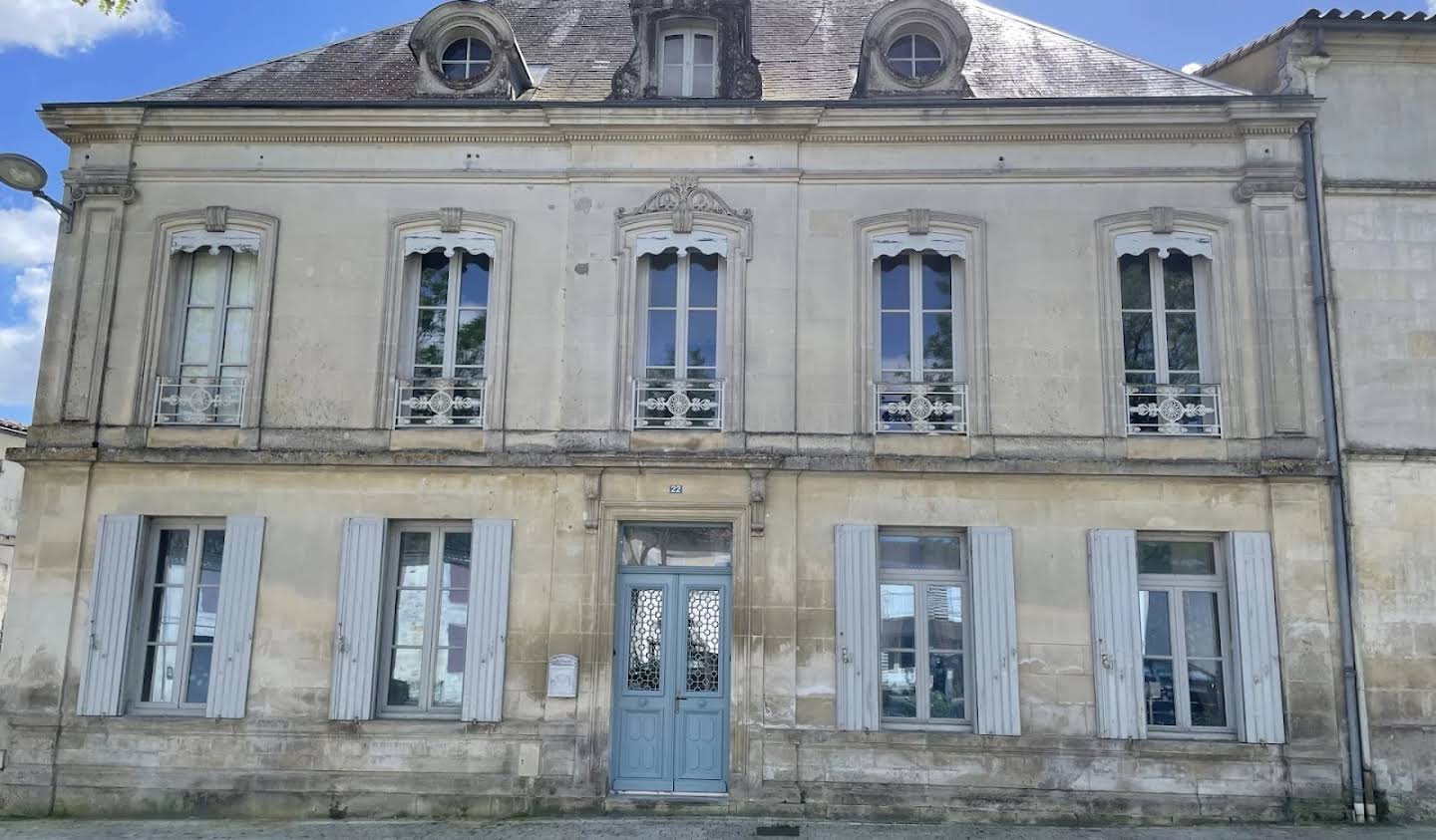 Maison avec terrasse Corme-Royal