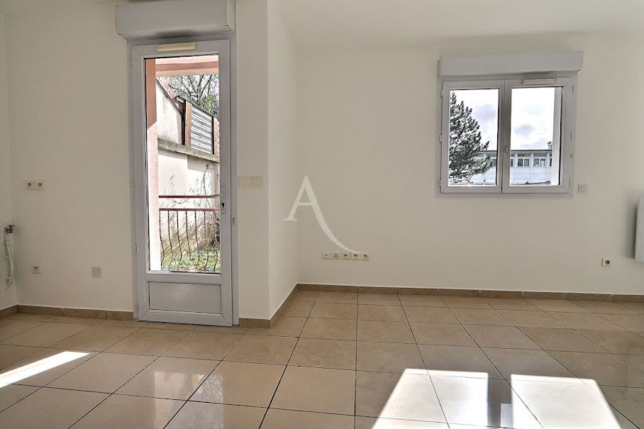 Location  appartement 1 pièce 25.84 m² à Le Blanc-Mesnil (93150), 750 €