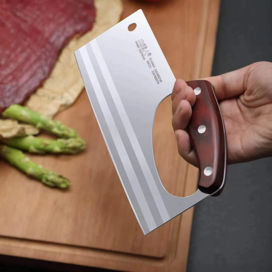 Faca de cozinha chinesa forjada em aço inoxidável para uso doméstico, perfeita para cortar, picar e fatiar ingredientes com precisão e eficiência.