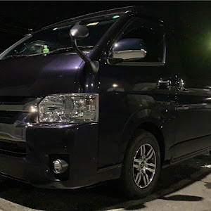 ハイエースバン GDH211K