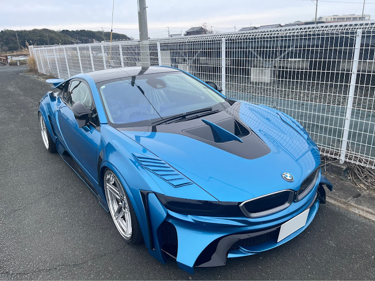 i8 クーペの新年初カスタム・東京オートサロン2020・ドライブ・オフ会に関するカスタム事例の投稿画像1枚目