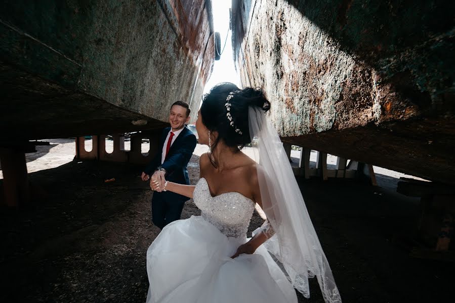 Wedding photographer Yuriy Smolnickiy (yuri). Photo of 22 September 2017