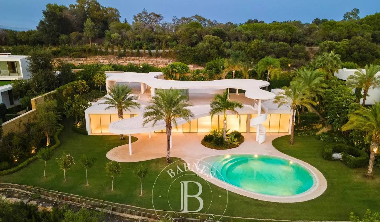 Villa with pool and terrace Estepona