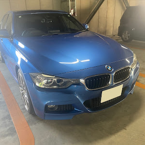 3シリーズ セダン 320i