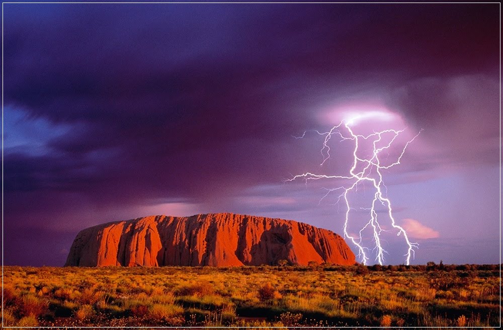 Uluru, a segunda maior pedra do mundo