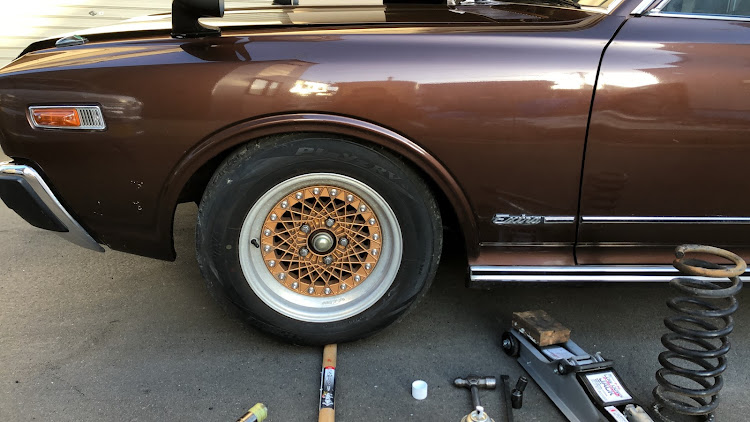 グロリアの冬眠中・車高調整・DIYに関するカスタム事例の投稿画像7枚目