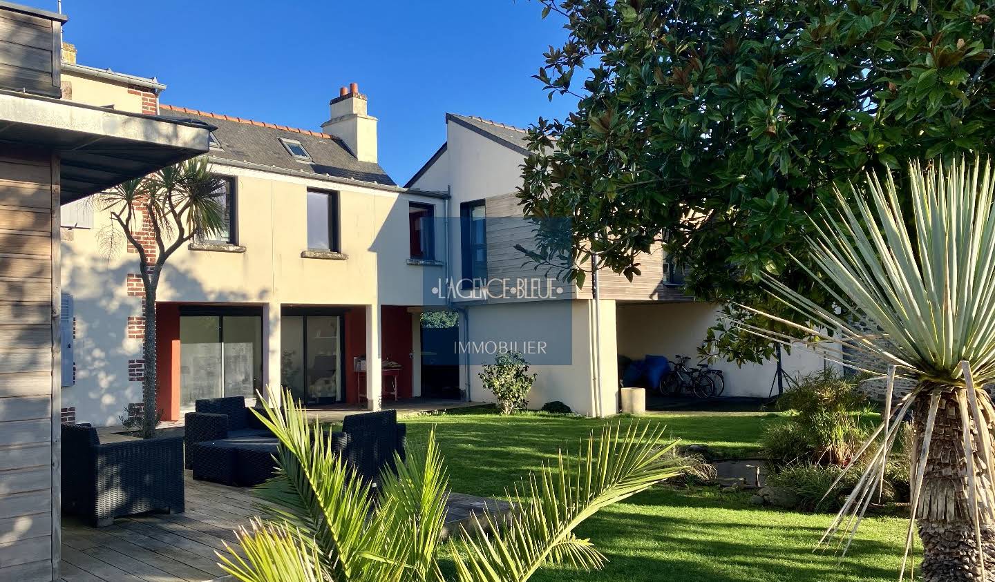 Seaside house and garden Saint-Quay-Portrieux