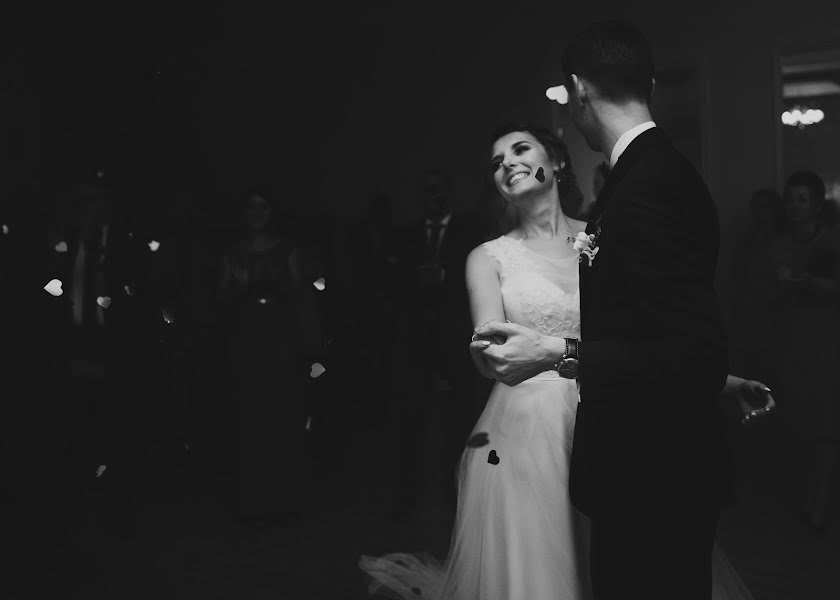 Fotógrafo de casamento Piotr Obuch (piotrobuch). Foto de 25 de abril 2018