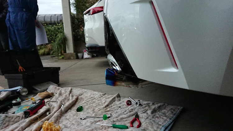 カローラスポーツのいつもいいねありがとうございます！・カローラスポーツ・DIY・マフラーカッター・勉強会に関するカスタム事例の投稿画像2枚目