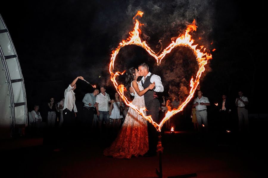 Fotógrafo de casamento Svetlana Gosteva (sgcolibri). Foto de 18 de julho 2019