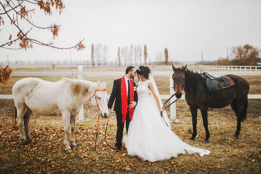 Huwelijksfotograaf Sergey Yanovskiy (yanovskiy). Foto van 10 november 2015