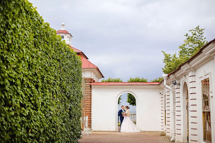 Fotografo di matrimoni Liza Anisimova (liza-a). Foto del 10 luglio 2019