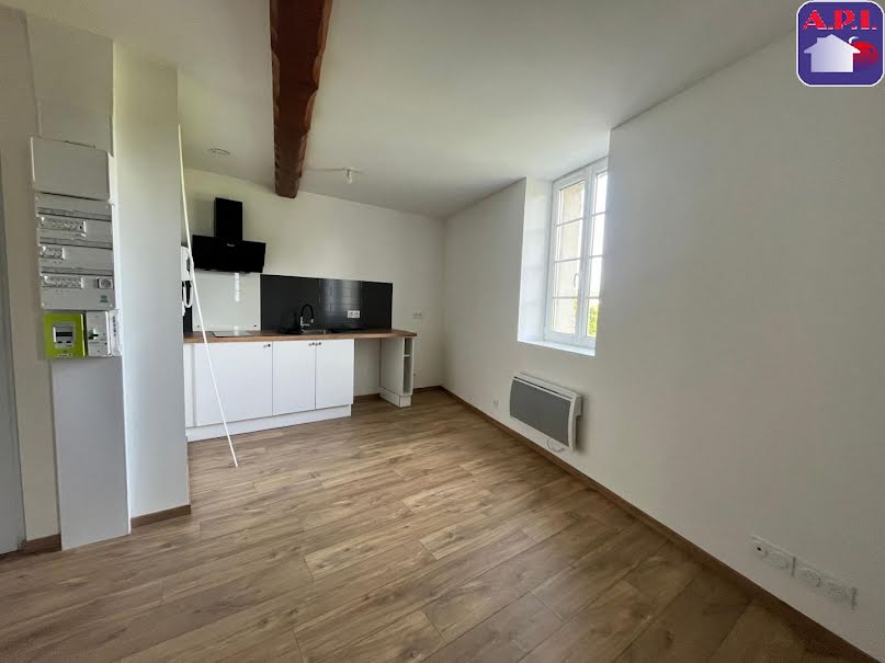 Location  appartement 2 pièces 33 m² à Pamiers (09100), 420 €