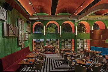ipl-restaurants-deals-in-bangalore-queens-pub_image